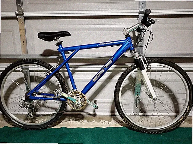 GT All Terra Ricochet Mountain Bike 22"
